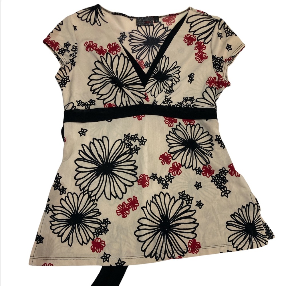 Mm Mm Mm Floral Tie Back Cream, Black, Red Ladies Blouse - Picture 4 of 7
